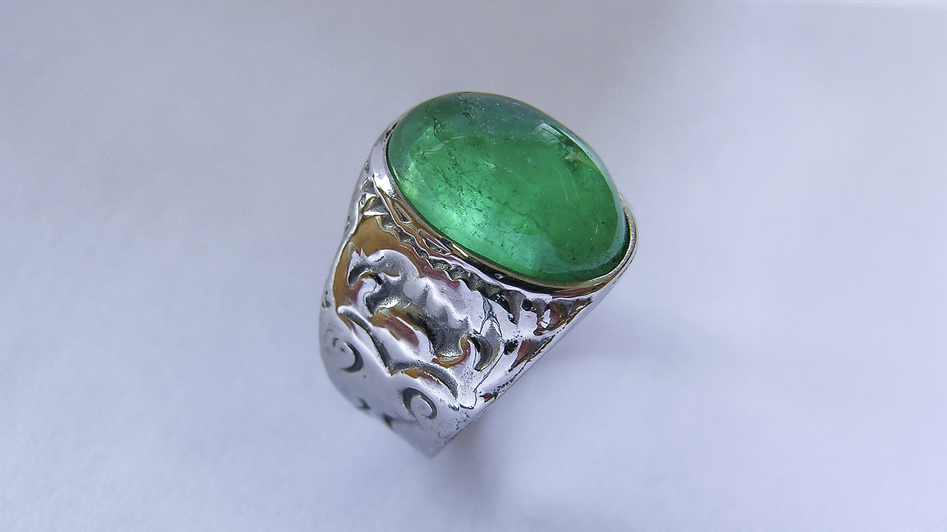 Smaragd in WG-Ring
